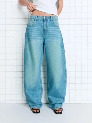 Bershka Jeansy Wide Leg Barrel Kobieta Wyblakły Niebieski