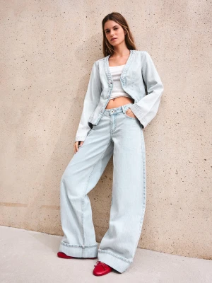 Bershka Jeansy Wide Leg Z Podwinięciem Kobieta Jasnoniebieski