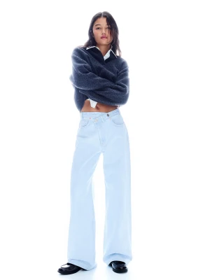 Bershka Jeansy Wide Leg Z Wysokim Stanem I Skrzyżowanym Pasem Kobieta Jasnoniebieski