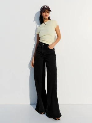 Bershka Jeansy Wide Leg Z Wysokim Stanem Kobieta Czarny