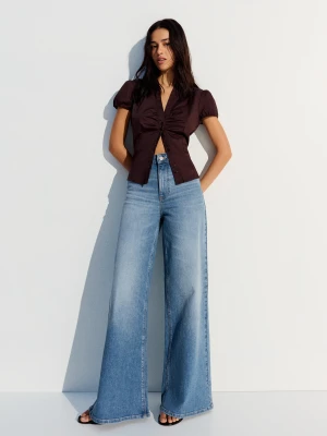 Bershka Jeansy Wide Leg Z Wysokim Stanem Kobieta Wyblakły Niebieski