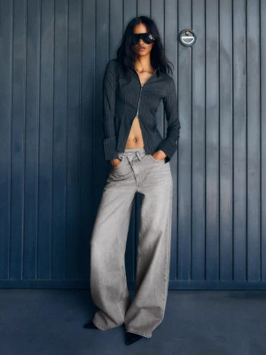 Bershka Jeansy Wide Leg Ze Skrzyżowanym Pasem Kobieta Szary