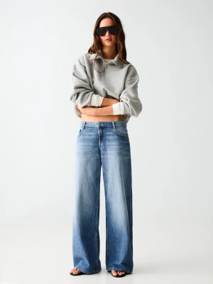 Bershka Jeansy Wide O Niskim Stanie Kobieta Wyblakły Niebieski