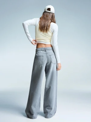 Bershka Jeansy Z Szerokimi Nogawkami I Niskim Stanem Kobieta Szary
