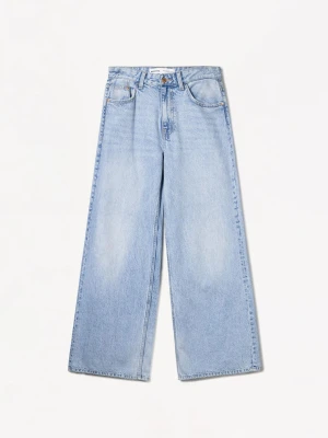 Bershka Jeansy Z Szerokimi Nogawkami Kobieta Wyblakły Niebieski