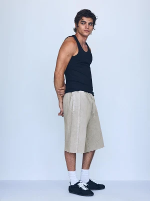 Bershka Jortsy O Kroju Baggy Mężczyzna Popielaty
