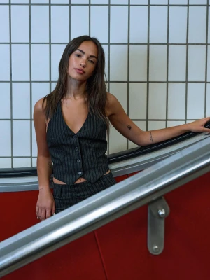 Bershka Kamizelka Bengalin Kobieta Szary