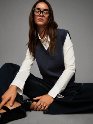 Bershka Kamizelka Z Dekoltem W Serek Soft Touch Kobieta Niebieski