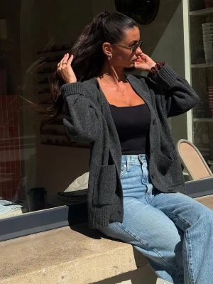 Bershka Kardigan Z Dekoltem W Serek Kobieta Xs-S Ciemnoszary