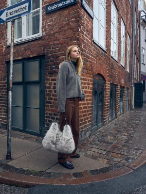 Bershka Kardigan Z Zamkiem I Kapturem Kobieta Szary