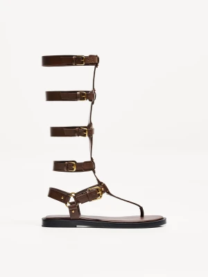 Bershka Klapki Na Płaskiej Podeszwie Kobieta Brązowy