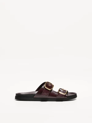 Bershka Klapki Na Płaskiej Podeszwie Ze Sprzączkami Kobieta Rubinowy