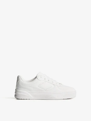 Bershka Klasyczne Buty Sportowe Kobieta Biały