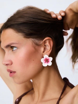 Bershka Kolczyki Z Hibiskusem Kobieta Różowy