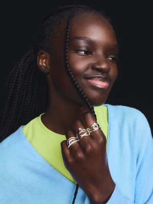 Bershka Komplet 9 Cienkich Pierścionków Kobieta Srebrny