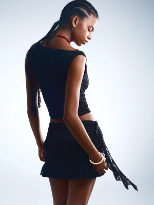 Bershka Koronkowa Spódnica Mini Z Falbaną Kobieta Czarny