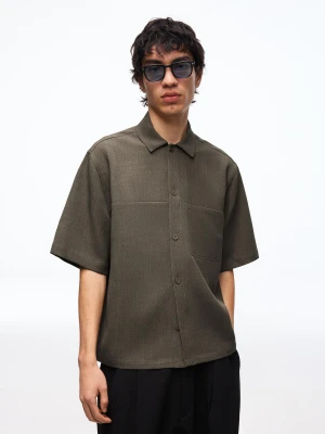 Bershka Koszula Boxy Tailoring Z Krótkim Rękawem Mężczyzna Khaki