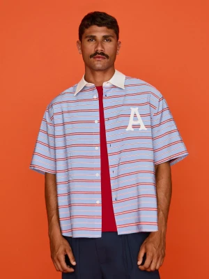 Bershka Koszula Boxy Z Krótkim Rękawem I Haftem Mężczyzna Jasnoniebieski