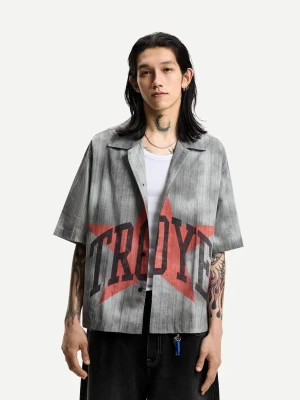 Bershka Koszula O Kwadratowym Kroju Troye Sivan Z Krótkim Rękawem Mężczyzna Szary