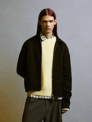 Bershka Koszula Wierzchnia Boxy Z Zamkiem Błyskawicznym I Szyciem Mężczyzna Czarny