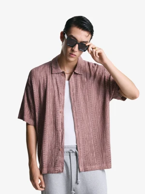 Bershka Koszula Z Krótkim Rękawem I Ażurowym Wzorem Mężczyzna Różowy