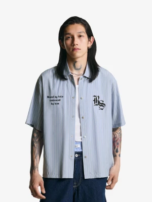 Bershka Koszula Z Krótkim Rękawem I Haftem Mężczyzna Niebieski