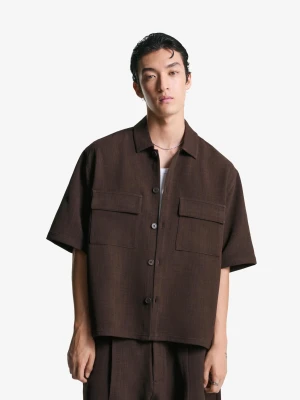 Bershka Koszula Z Krótkim Rękawem O Kroju Krawieckim Mężczyzna Brązowy