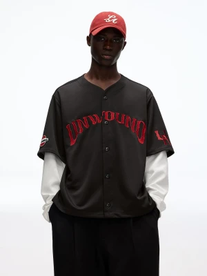 Bershka Koszula Z Podwójnym Rękawem Boxy Haftowana Mężczyzna Czarny