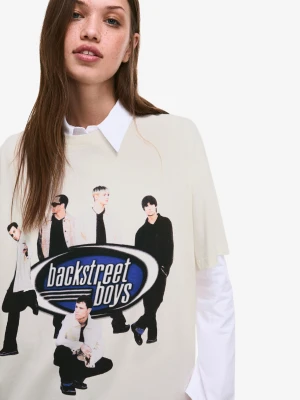Bershka Koszulka Backstreet Boys Z Krótkim Rękawem I Nadrukiem Kobieta Biały Złamany