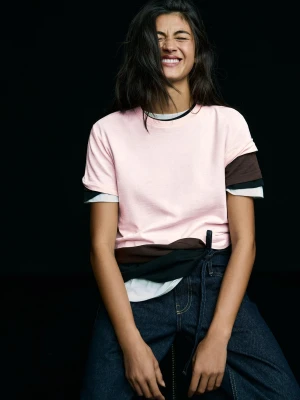 Bershka Koszulka Basic Z Krótkim Rękawem Kobieta Różowy