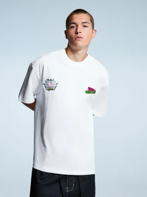 Bershka Koszulka Bershka Music Dice Z Krótkim Rękawem I Nadrukiem Mężczyzna Biały