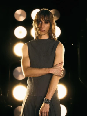 Bershka Koszulka Bez Rękawów Z Haftem Mężczyzna Szary