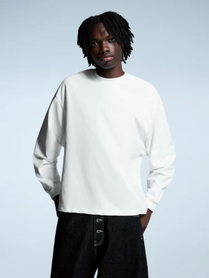 Bershka Koszulka Boxy Z Długim Rękawem Mężczyzna Biały Złamany