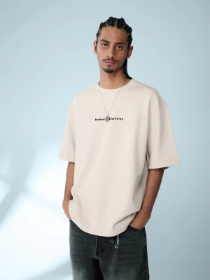 Bershka Koszulka Dresowa Z Krótkim Rękawem I Nadrukiem Mężczyzna Piaskowy