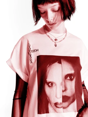 Zdjęcie produktu Bershka Koszulka Lady Gaga Z Krótkim Rękawem I Nadrukiem Kobieta Biały Złamany