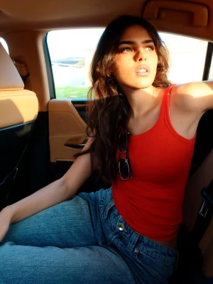 Bershka Koszulka Na Ramiączkach Z Prążkowanej Dzianiny Rib Kobieta Koralowy