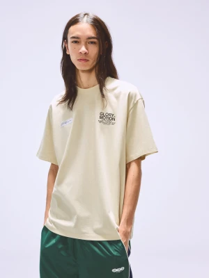 Bershka Koszulka Nike Z Samotraki Mężczyzna Beżowy