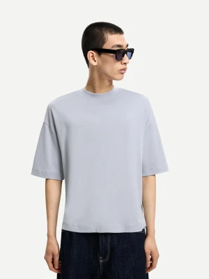 Bershka Koszulka O Pudełkowym Kroju Z Krótkim Rękawem Mężczyzna Wyblakły Niebieski