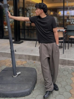 Bershka Koszulka O Regularnym Kroju Mężczyzna Czarny