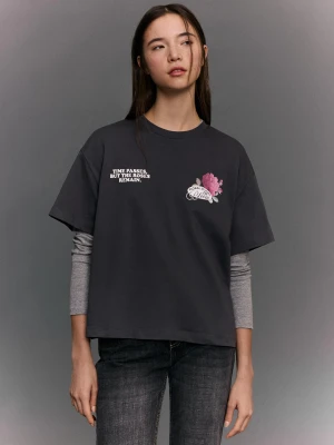 Bershka Koszulka Oversize Z Krótkim Rękawem I Nadrukiem Kobieta Ciemnoszary