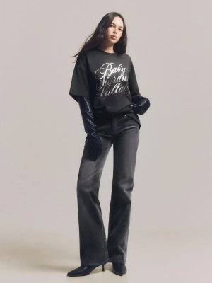 Bershka Koszulka Oversize Z Krótkim Rękawem I Nadrukiem Kobieta Ciemnoszary