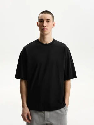 Bershka Koszulka Oversize Z Krótkim Rękawem Mężczyzna Czarny