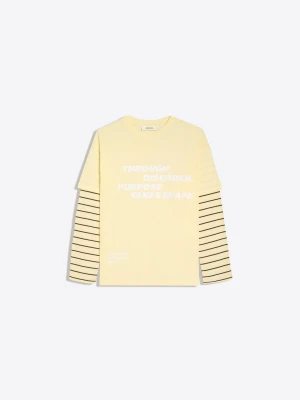 Bershka Koszulka Oversize Z Podwójnym Rękawem I Nadrukiem Kobieta Żółty