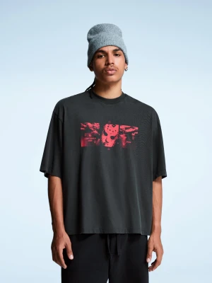 Bershka Koszulka Piątek 13-Go Z Krótkim Rękawem I Nadrukiem Mężczyzna Szary