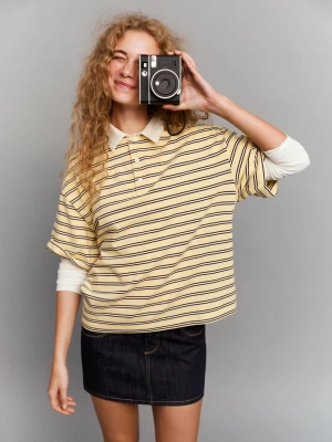 Bershka Koszulka Polo Z Krótkim Rękawem Kobieta Żółty