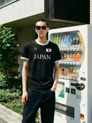 Zdjęcie produktu Bershka Koszulka Slim Fit Z Nadrukiem Mężczyzna Czarny