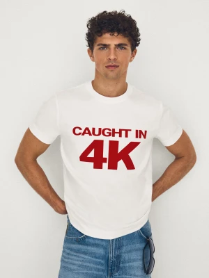Bershka Koszulka Small Fit Z Nadrukiem Mężczyzna Biały