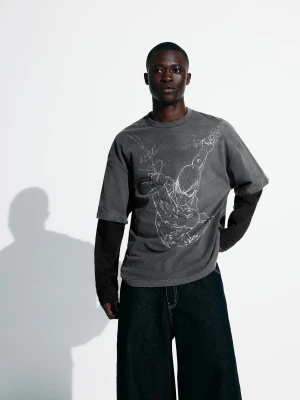 Bershka Koszulka Spiderman Z Długim Rękawem I Podwójnym Nadrukiem Mężczyzna Szary