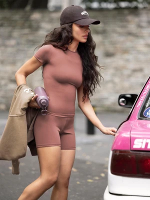 Bershka Koszulka Szybkoschnąca I Oddychająca Z Krótkim Rękawem Kobieta Pomarańczowy