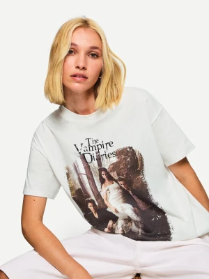 Bershka Koszulka The Vampire Diaries Z Krótkim Rękawem Kobieta Biały Złamany
